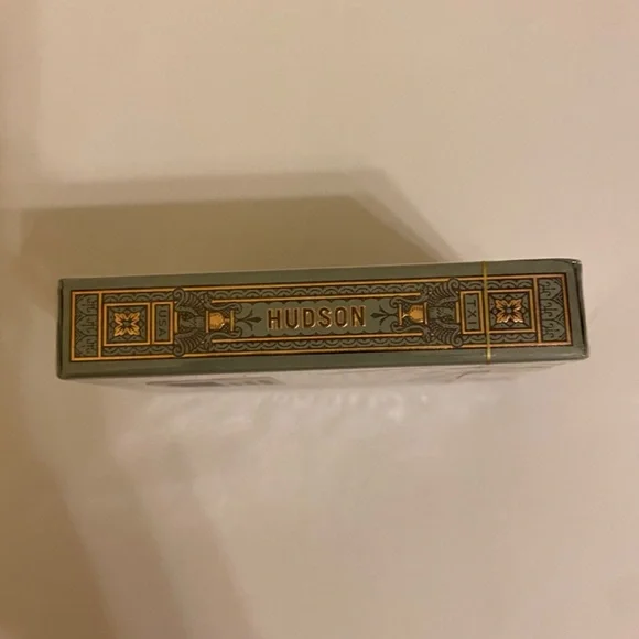 Hudson Premium Playing Cards - Picture 6 of 6